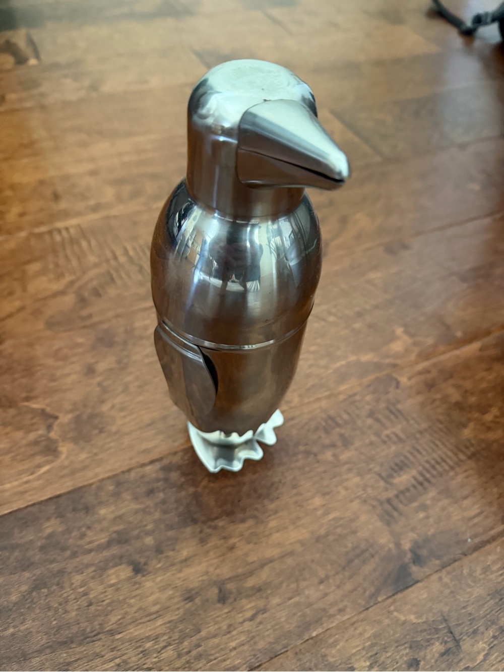 True Penguin Shaped Cocktail/Martini Shaker